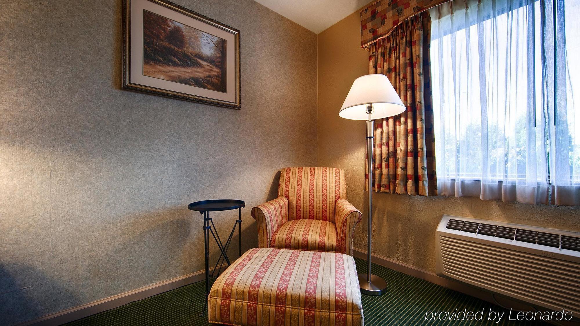Best Western Shepherdsville Buitenkant foto